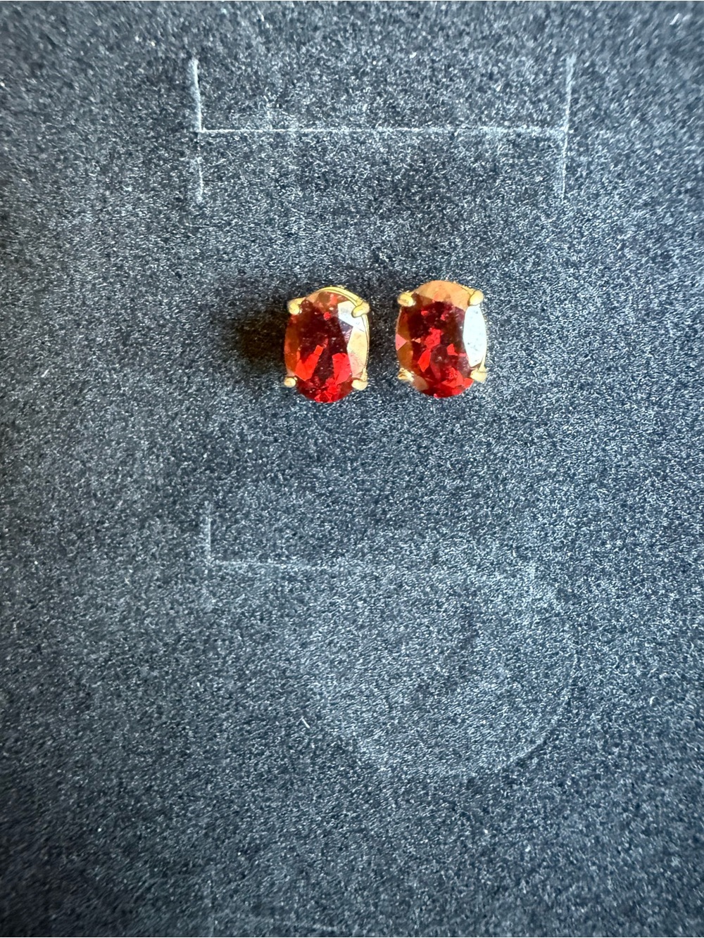 Vintage 14K Yellow Gold Oval Red Garnet Solitaire Stud Earrings